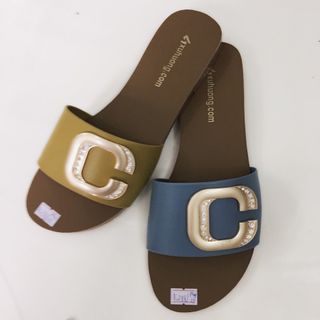 Dép nữ khóa C