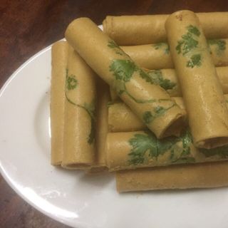 Bánh Ống Ngò