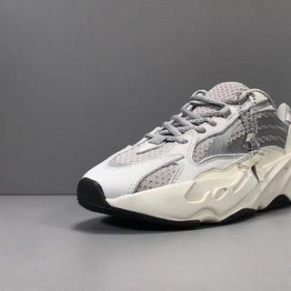 yeeyz 7000 phản quang