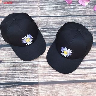 Nón kết thêu hoa cúc