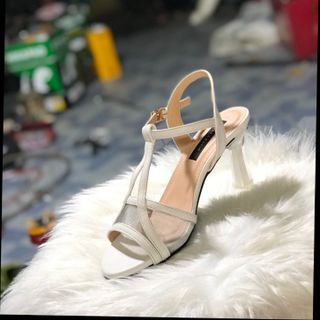 Sandal lưới