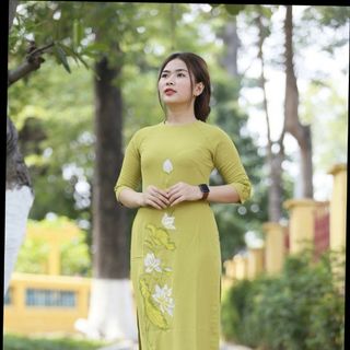 Áo dài đi chùa xanh bơ