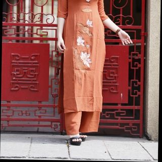 Áo dài đi chùa nâu