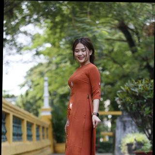 Áo dài đi chùa nâu