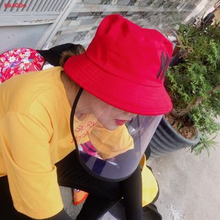 Nón buket có kính chống bụi chống dịch