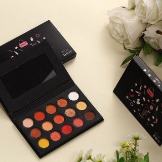 Sỉ bảng màu mắt 15 ô