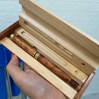 Bút gỗ huyết long