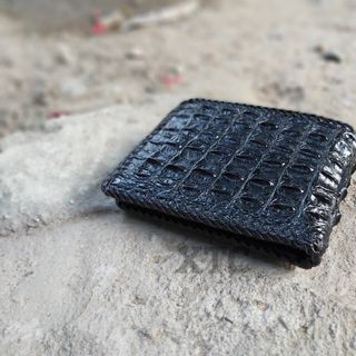 Ví cá sấu khâu viền