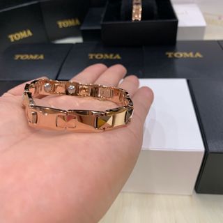 Vòng huyết áp Toma tay nam