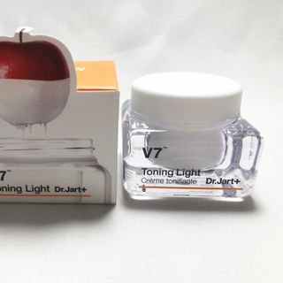 Kem dưỡng da V7 Toning Light Hàn Quốc