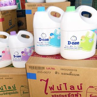 Nước giặt Dnee Thái