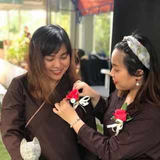 Hoa cài áo lẽ Vũ Lan