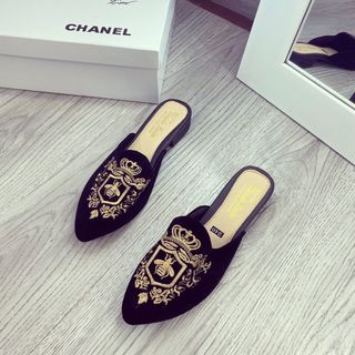 Dép sục ba