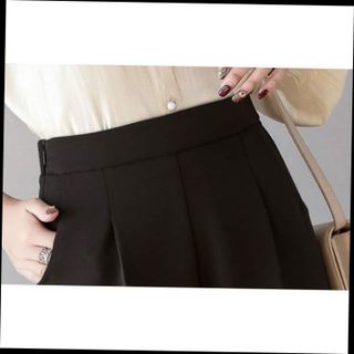 Quần xẻ gấu phong cách thời thượng