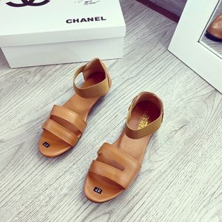 Giày sandal quai thu ne