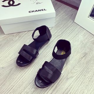 Giày sandal quai thu ne