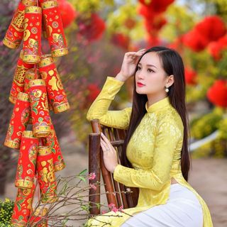 ÁO DÀI GẤM TƠ VÀNG