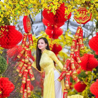 ÁO DÀI GẤM TƠ VÀNG