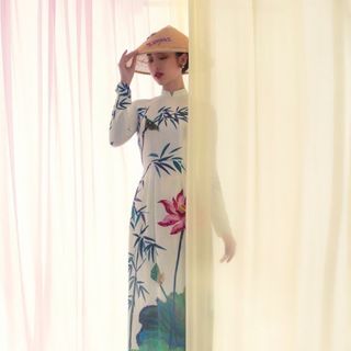 ÁO DÀI NGŨ SEN TRẮNG