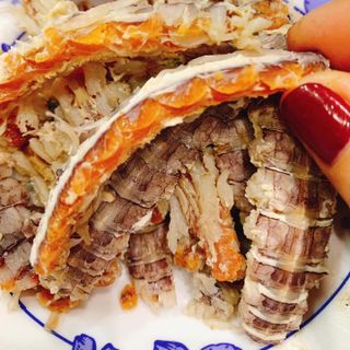 TÔM TÍCH NÕN GẠCH