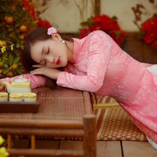 ÁO DÀI GẤM TƠ HỒNG