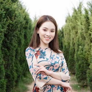 ÁO DÀI LỤA HOA TAY LOE