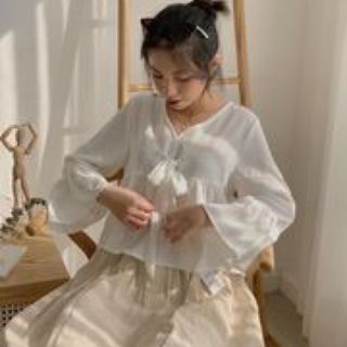 DK0153- ÁO BBD TRẮNG NƠ TAY LOE