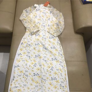 ÁO DÀI TƠ 4 TÀ CHUỒN CHUỒN VÀNG