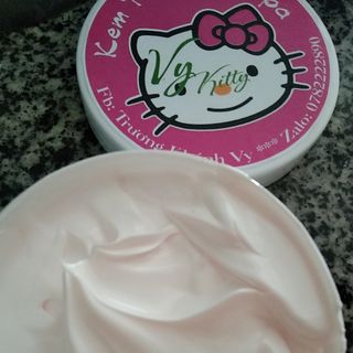 Kem body trắng da Vykitty