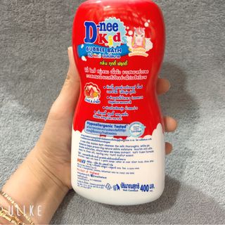Tắm gội cho bé Dnee kid