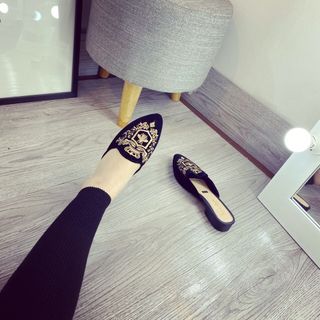 Dép sục ba