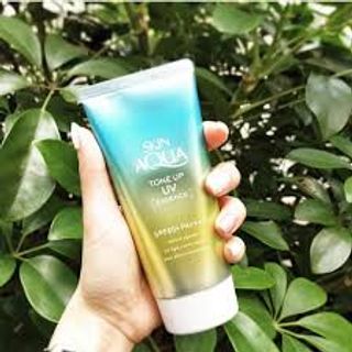 Kem chống nắng nâng tông cho da mụn nhạy cảm Skin Aqua Color Control 80g