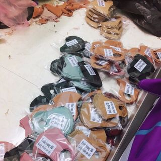 Khẩu trang poly chất dày dặn