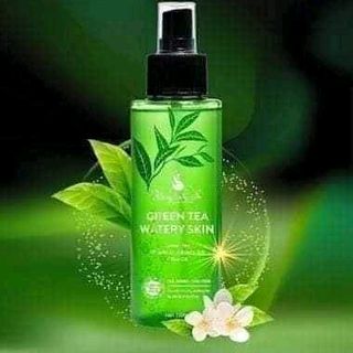 xịt khoáng trà xanh Huyền Cò