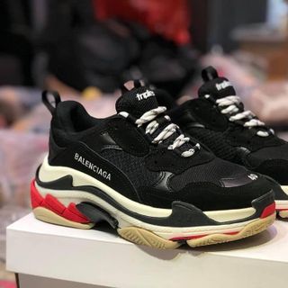 giày thể thao trips