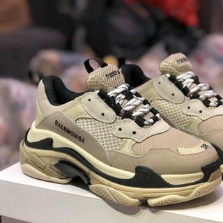 giày thể thao trips