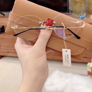 Kính trắng gọng tròn