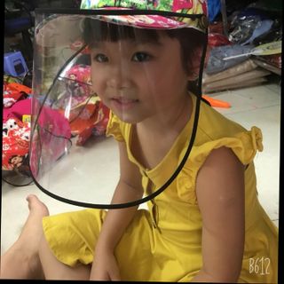 Mũ chống giọt bắn corona cho bé gái