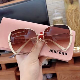 Kính viền mầu