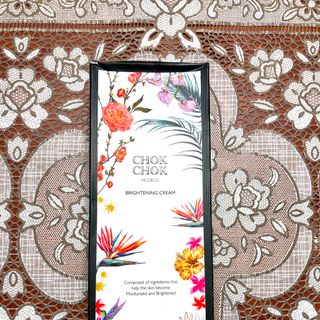 Kem dưỡng trắng da toàn thân Chok Chok Brightening Cream