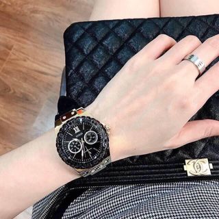 Đồng hồ gủ ess giống hub đen và hồng