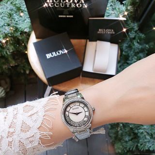 Đồng hồ Bu lova