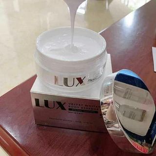 Kem Body Lux tinh chất yến collagen
