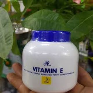 Kem Vitamin E aron dưỡng ẩm Thái 200ml giá sỉ