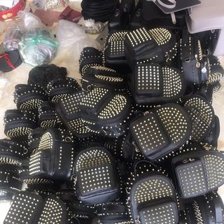 Balo nạm đinh cực chất