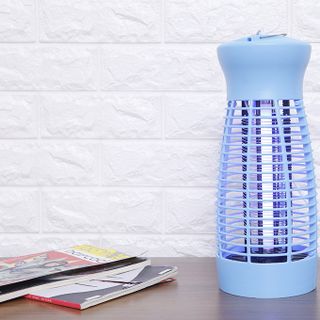 Đèn Diệt Muỗi Đa Năng Comet CM069