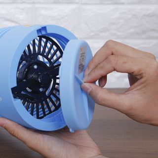 Đèn Diệt Muỗi Đa Năng Comet CM069