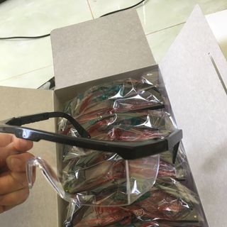 kính bảo hộ cao cấp