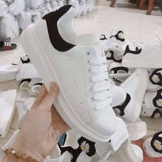 MCqueen Hoa Cúc