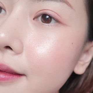 Kem nền che khuyết điểm Kiss beauty Mermaid soft touch
